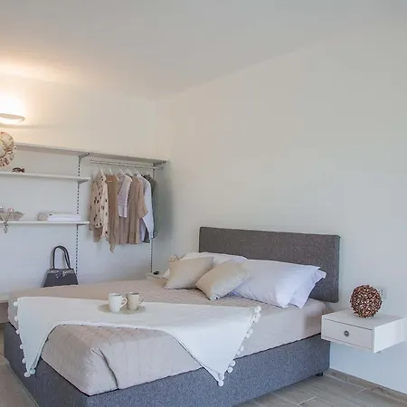 Alojamento de Acomodação e Pequeno-almoço La Rosa 4*